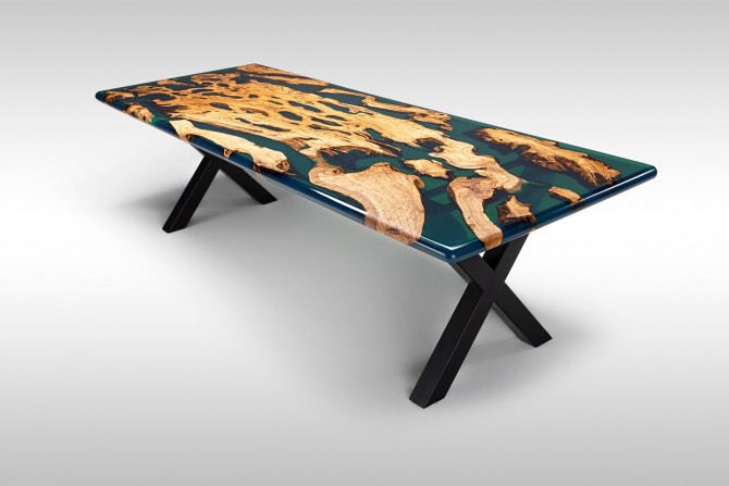 massivholztisch mit epoxidharz, esstisch olivenholz, naturholztisch epoxidharz,
